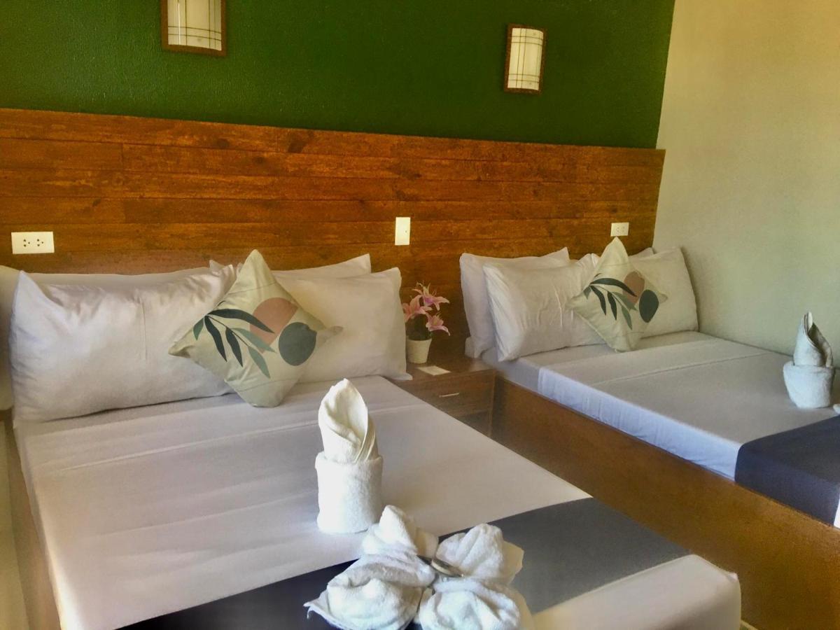 A&A Abe Bayfront Inn Coron Bagian luar foto