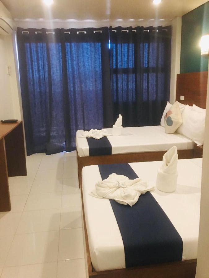 A&A Abe Bayfront Inn Coron Bagian luar foto
