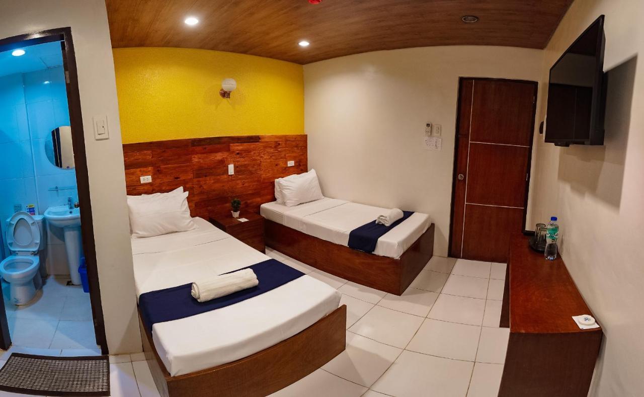 A&A Abe Bayfront Inn Coron Bagian luar foto