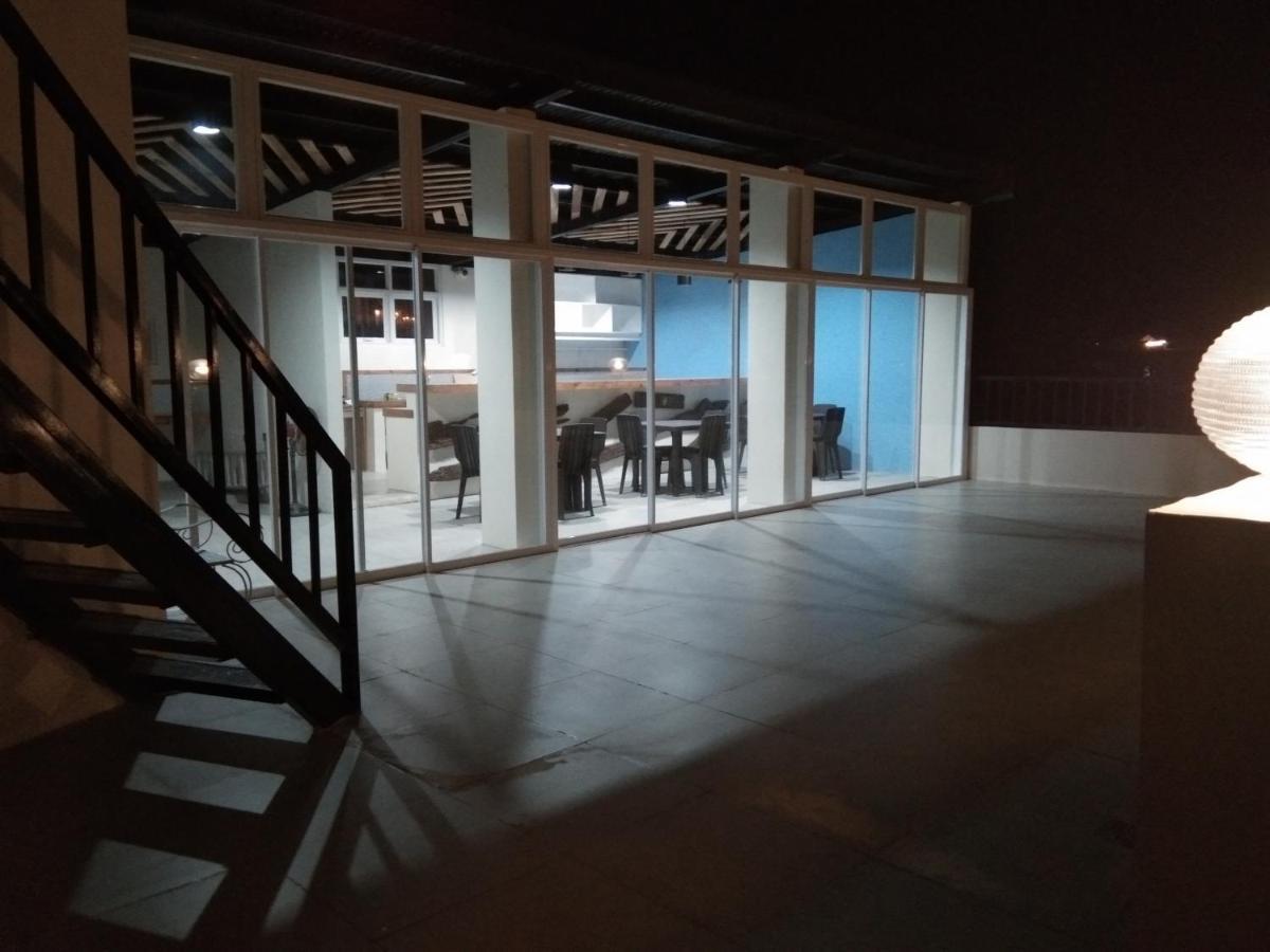 A&A Abe Bayfront Inn Coron Bagian luar foto