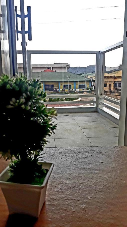 A&A Abe Bayfront Inn Coron Bagian luar foto
